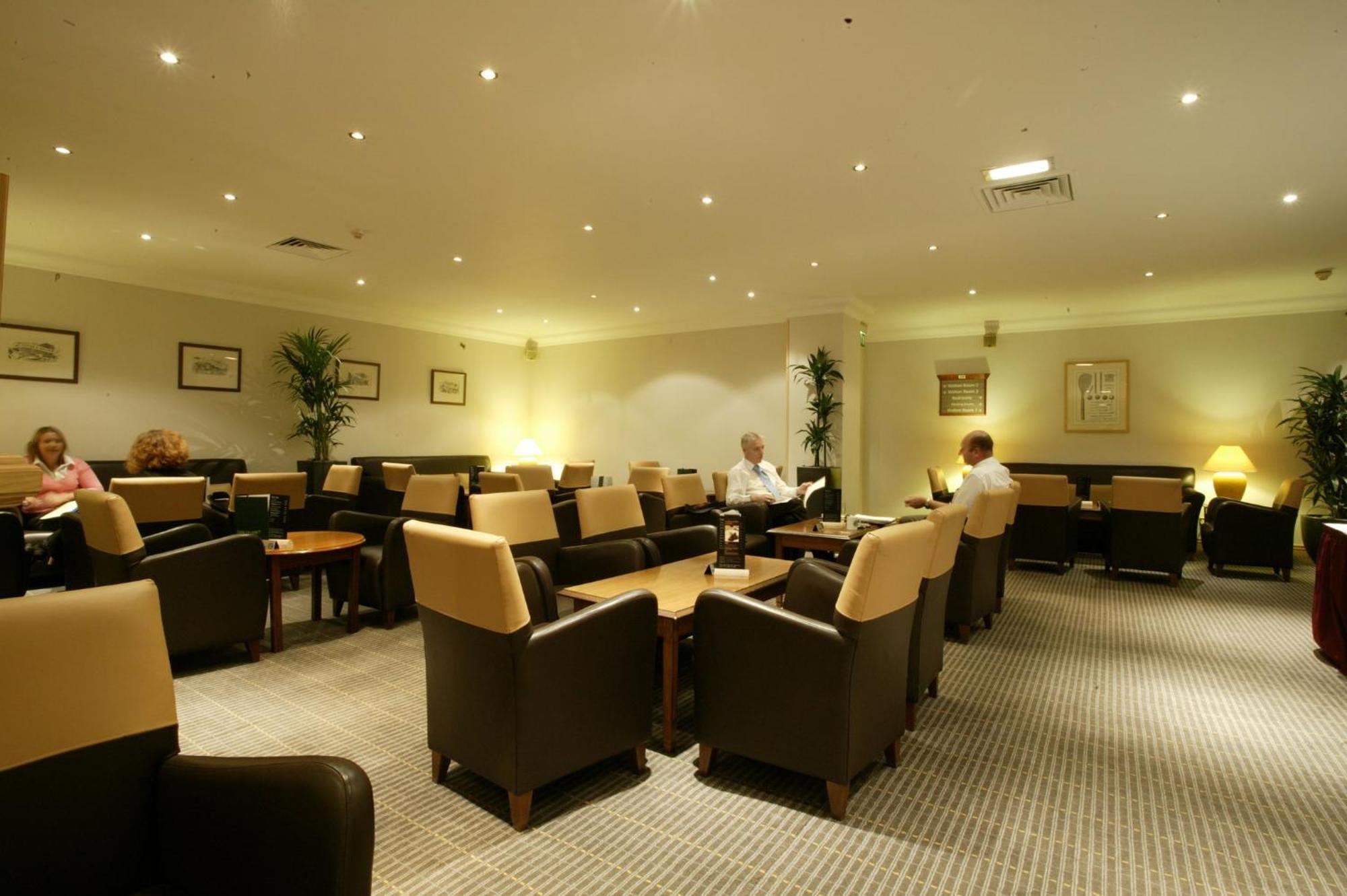 Holiday Inn Leeds-Wakefield M1 Jct40, An Ihg Hotel Exterior foto